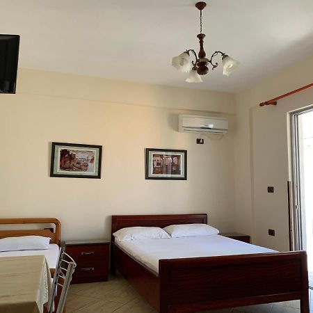 The First Hotel Saranda Dış mekan fotoğraf