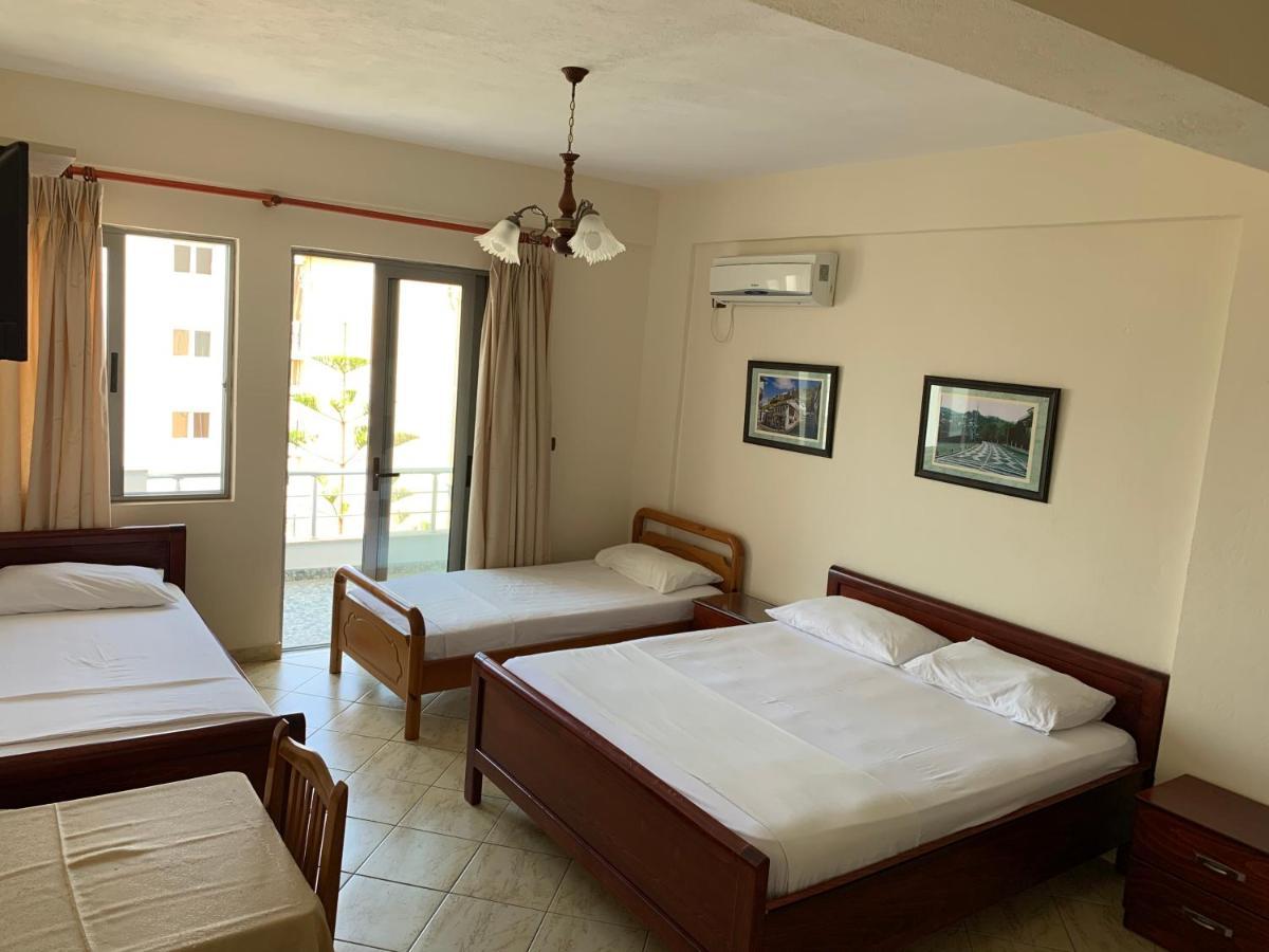 The First Hotel Saranda Dış mekan fotoğraf