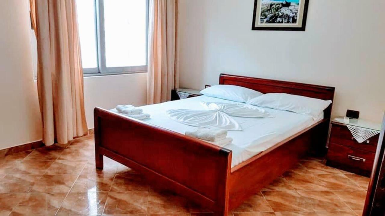 The First Hotel Saranda Dış mekan fotoğraf