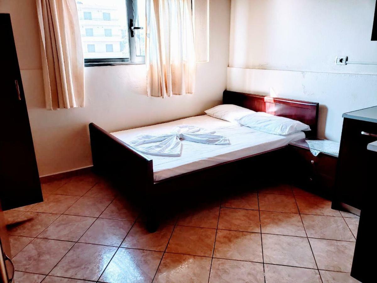 The First Hotel Saranda Dış mekan fotoğraf